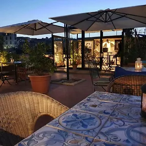 The Spanish Palace, Suites, Rooms, & Terraces Bed & Breakfast